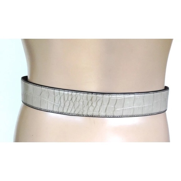⭐️BCBG WAIST TOGGLE BELT CROC SILVER CHAIN NUDE⭐️ - Picture 5 of 5